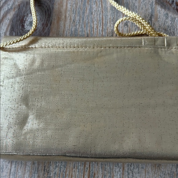 Vintage Gold Evening Clutch Bag with Strap - Picture 4 of 4